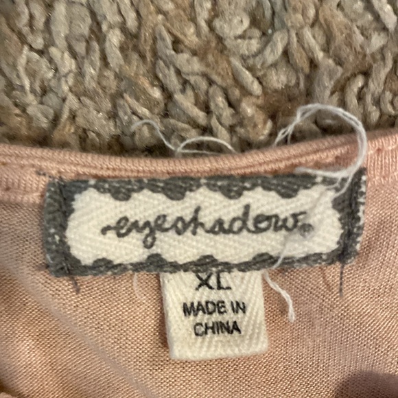 Buckle Eyeshadow Cold shoulder top - Picture 2 of 2